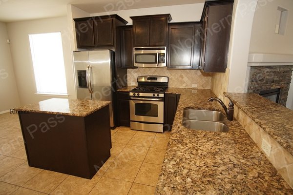 Beautiful 3 Bedroom Home in Horizon! in REmilitary